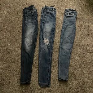 Selling 3 pair of American Eagle jeans.